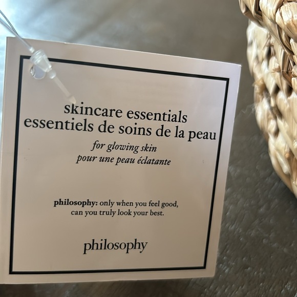Philosophy pouch with skincare essentials - Picture 6 of 7